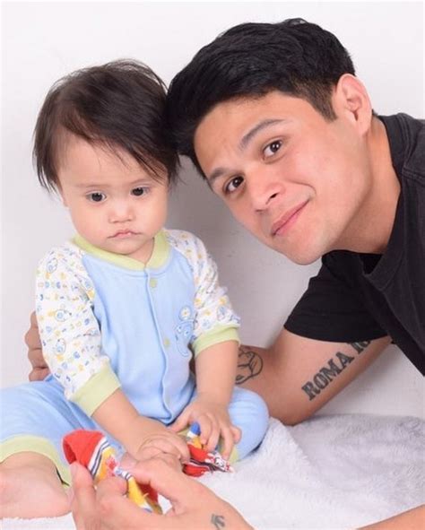 Look Former Hashtag Jon With His 1 Year Old Son Brycen Abs Cbn