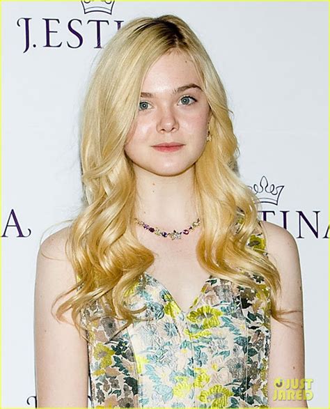 Elle Fanning Height Weight And Body Measurements Olala