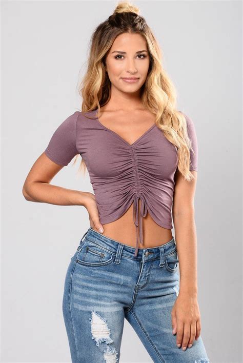 Kayla Crop Top Lavender Crop Tops Fashion Short Sleeve Cropped Top