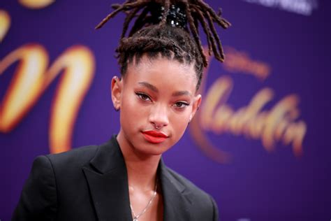 Willow Smith Shaves Her Hair Onstage During Whip My Hair Performance