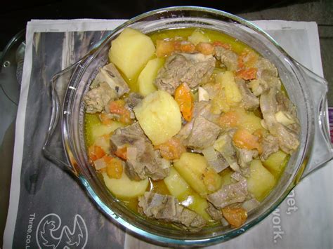 Regions in tanzania's mainland consume different foods. Mapishi Matamu: Mapishi ya Mchemsho wa ndizi na nyama