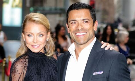 Kelly Ripa And Mark Consuelos Share Incredible Second Wedding Photo For