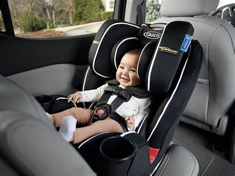 Top Features To Keep Your Child Safe In The Car