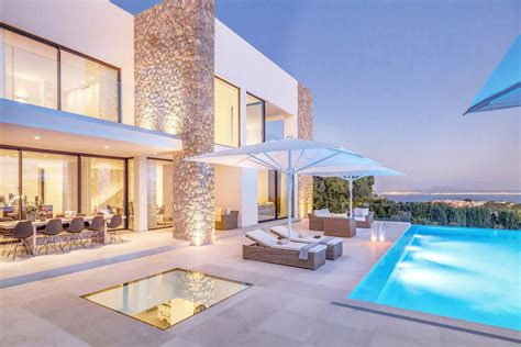 10 Brilliant Exterior Front Door Lighting Ideas to Welcome You Home