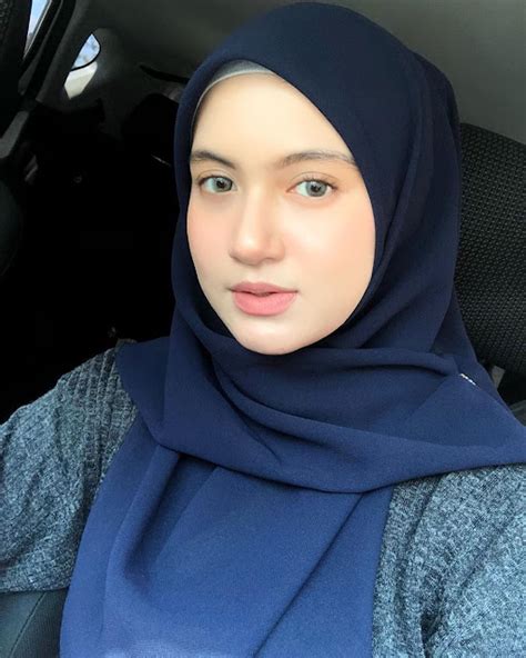 Malay Beautiful Hijaber Asyiqin Khairi Cute Pemuja Wanita