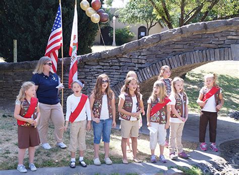 How To Plan A Girl Scout Bridging Ceremony The Trailhead