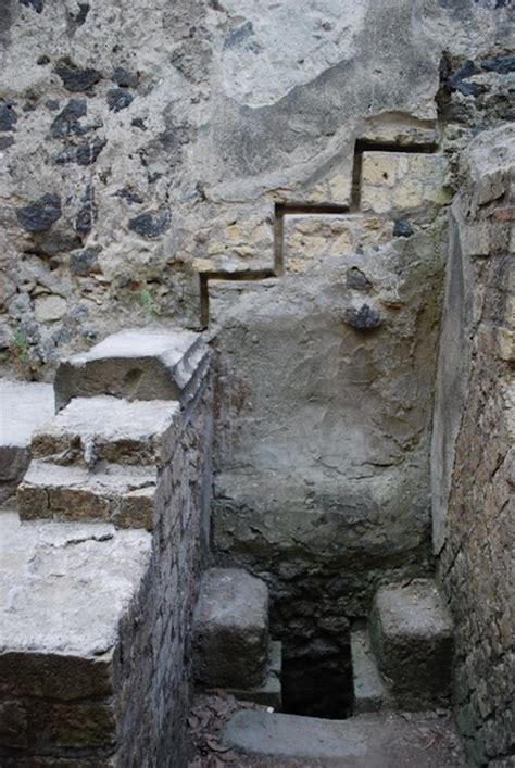 Talking Heads What Toilets And Sewers Tell Us About Ancient Roman