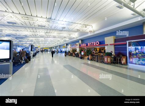 Airline Gates High Resolution Stock Photography And Images Alamy