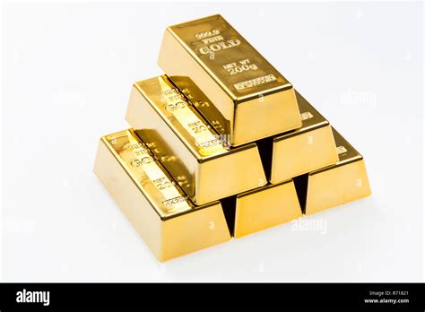 Pyramid Of 200g Gold Bars 9999 Pure Gold Stock Photo Alamy