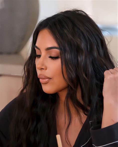Kim Kardashian In 2021 Straight Hairstyles Hair Inspiration Hair Envy