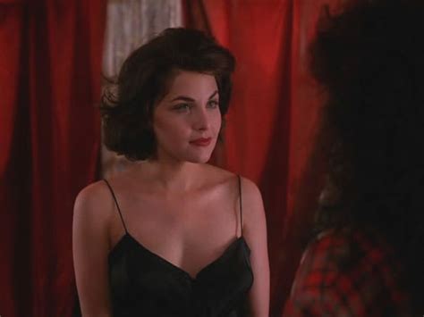 Sherilyn Fenn The Hottest Women On Horror Tv Shows Complex