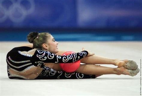 𝐼𝓃𝓈𝓅𝒾𝓇𝒶𝓉𝒾𝑜𝓃𝒟𝒶𝒾𝓁𝓎･ﾟ Rhythmic Gymnastics Gymnastics Stunts