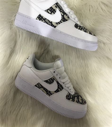 Air force one is the official air traffic control call sign for a united states air force aircraft carrying the president of the united states. NIKE AIR FORCE 1 LOW WHITE CUSTOM DIOR 2020 - IZI NICE SHOP