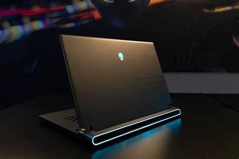 Alienware M17 R5 Amd Edition Worlds Most Powerful 17 Inch Amd Laptop