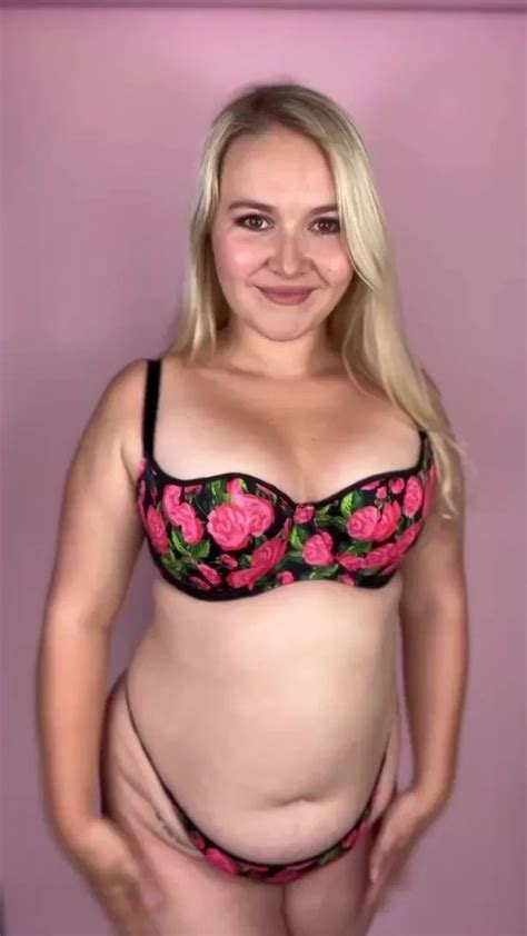 Eastenders Melissa Suffield Strips To Lingerie To Unveil Her Real Post Baby Body Daily Star
