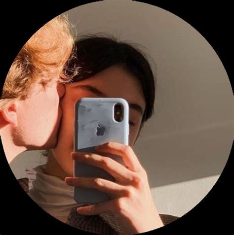 Anime Matching Pfp Couple Kissing Pin On Couples Celtrislt Wallpaper
