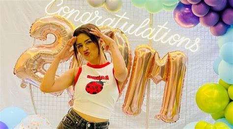 Inside Avneet Kaurs Instagram Celebration As She Crosses 20 Million Followers Entertainment