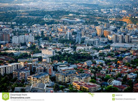 Elegant and exclusive accommodation right in the city center! Hoogste Mening Over Skopje-stad In Macedonië Stock Foto ...