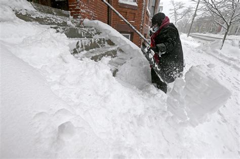 Boston Shatters Snowfall Record Noreaster Dumps More Than A Foot