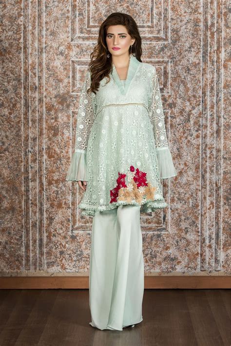 25 Latest Trends In Pakistani Party Dresses 2018 Dresses Crayon