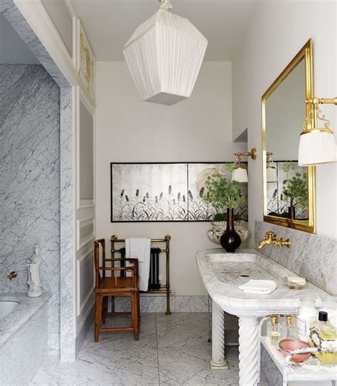 Rather than sticking with a basic vanity mirror, consider switching it up. Fabulous Mirror Ideas to Inspire Luxury Bathroom Designs