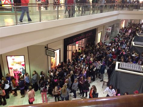 What Stores Open At Midnight On Black Friday 2022 - Black Friday: Wave of evening openings moves calmly into midnight