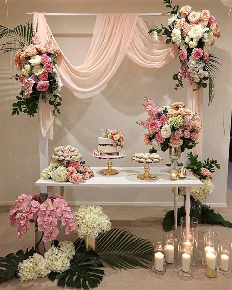 Arbors are ideal for framing a pretty view or dressing up a path, and they look especially charming when placed across a front walkway. 1001 + ideas Wedding decoration ideas for your big day