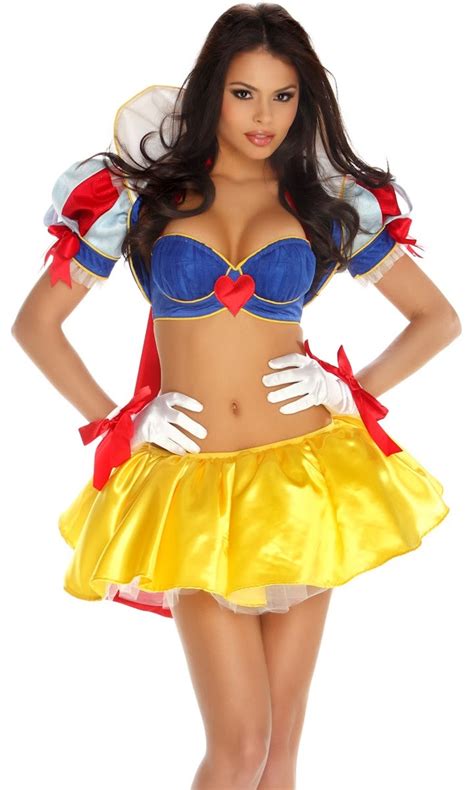 Tech Media Tainment Sexy Snow White Cosplay Photos