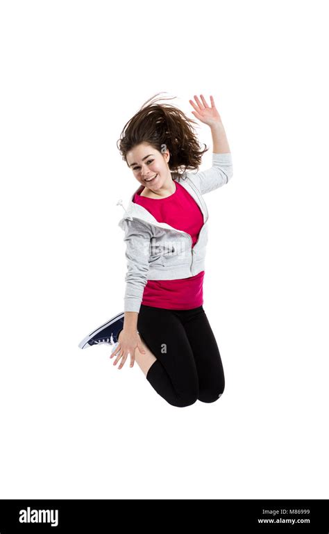 Mujer Joven Saltando Sobre Fondo Blanco Fotografía De Stock Alamy
