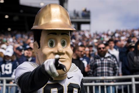 The 12 Most Intimidating Mascots In College Football Ranked Fanbuzz