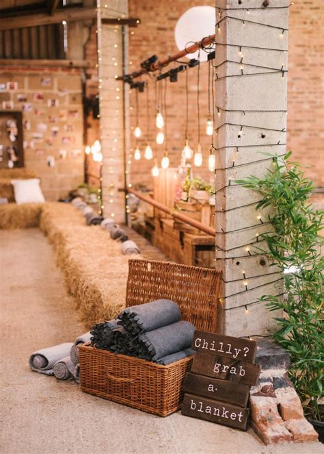From wedding ceremony to wedding reception, or from rustic to 33 timeless wedding altar decoration ideas ❤ we've rounded up some of the most original wedding altar decoration ideas in different styles. 25 Sweet and Romantic Rustic Barn Wedding Decoration Ideas ...