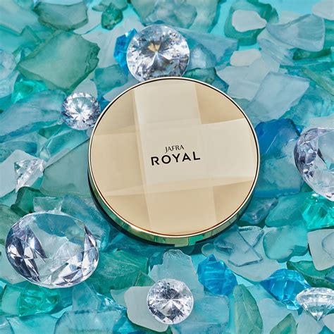 A Jewel Compact As Bright As The Eye Can Sea Our Jafra Royal Color