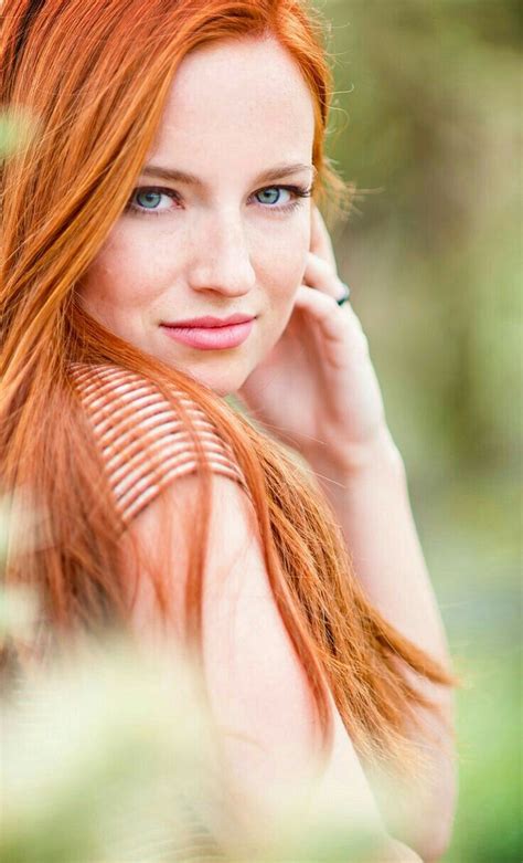 Pin By Chris Noble On Red Haired Women Senior Portraits Girl