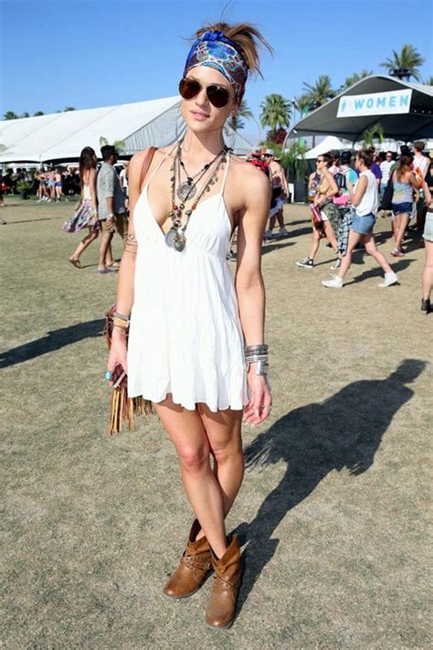 45 Modish Music Festival Outfit Ideas To Set The Mood