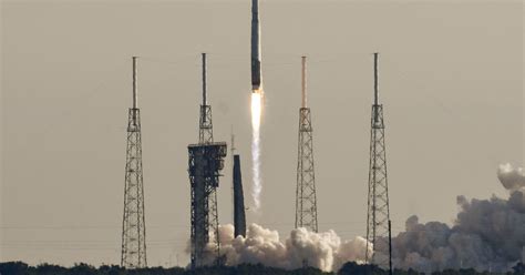 Atlas V Launches Nasa Satellite From Cape Canaveral