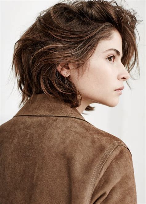 This hair type can be unruly and hard to tame most of the time. Side view | Short hair styles, Tomboy hairstyles ...