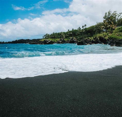 Black Sand Beach On Maui Everything You Need To Know Uprooted Traveler