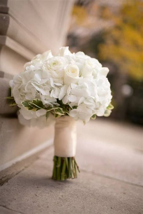 Simple Wedding Bouquet