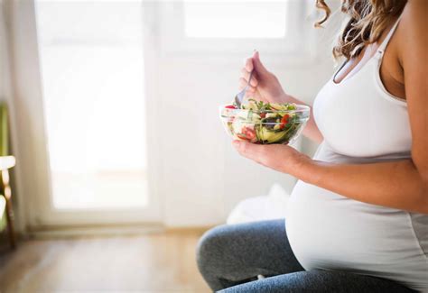 Dietitian reveals | nourish with melanie #136. Foods To Avoid During Pregnancy - Richmond Mom