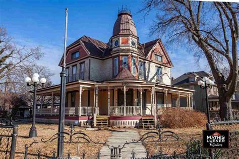 1893 Queen Anne In Junction City Ks Old House Dreams