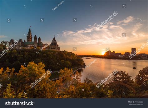 4066 Ottawa Skyline Images Stock Photos And Vectors Shutterstock