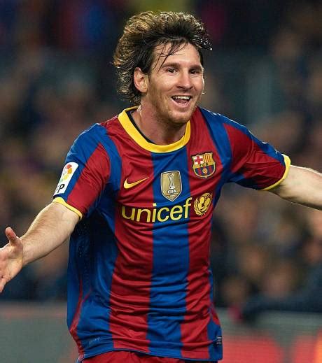 top 10 highest paid footballers lionel messi messi messi photos vrogue