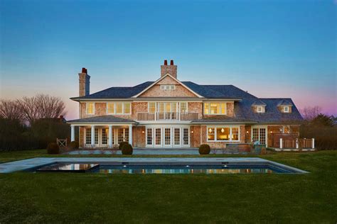 Luxury Home Sales In The Hamptons Drop By A Fifth As Market Resets