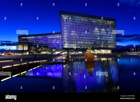 The Reykjavik Concert Hall Hi Res Stock Photography And Images Alamy