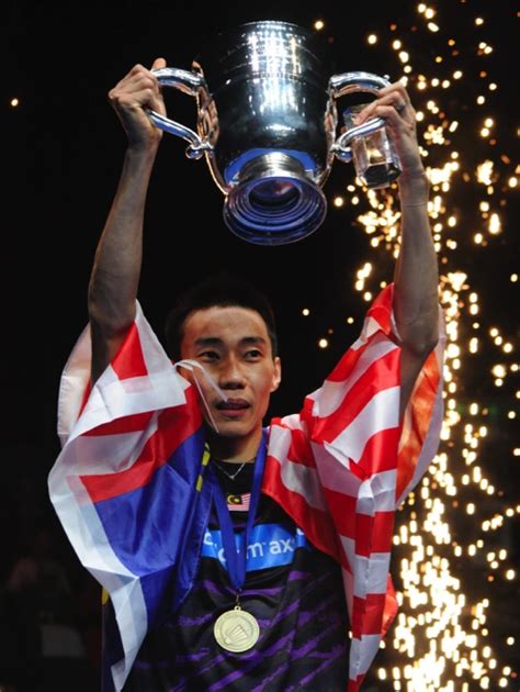 Lee chong wei is the only person to date who can perform 2 dives to retrieve 2 consecutive smashes. MACAU DAILY TIMES 澳門每日時報 » Badminton | Chong Wei wins 4th ...
