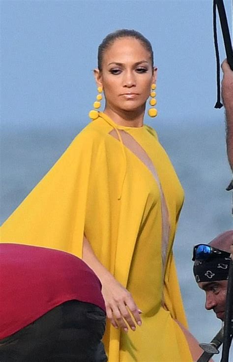 Jennifer Lopez On The Set Of Ni Tu Ni Yo Music Video In Florida 0614