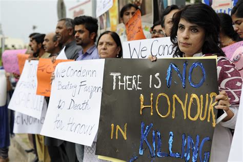 pakistan woman burned to death for refusing marriage proposal