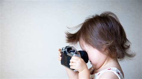 Introducing the Internet's New Bundle of Joy: The Baby Selfie