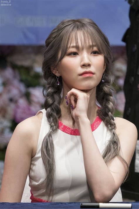 Fromis9 Jiheon 190608 Funfactoryfansign Selebritas Ide Gaya Rambut Rambut