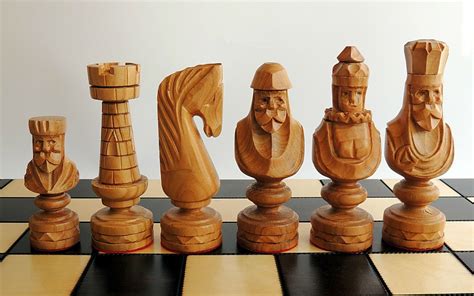 NEW LUXURY HAND CARVED CHERRY WOODEN CHESS SET 59cm 109 99 Wooden